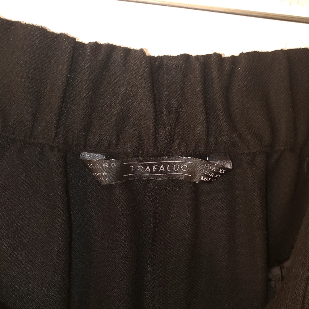 Zara Trafaluc Gaucho Pant With Pockets, Wide Leg Cropped Slacks in Black - Picture 5 of 8